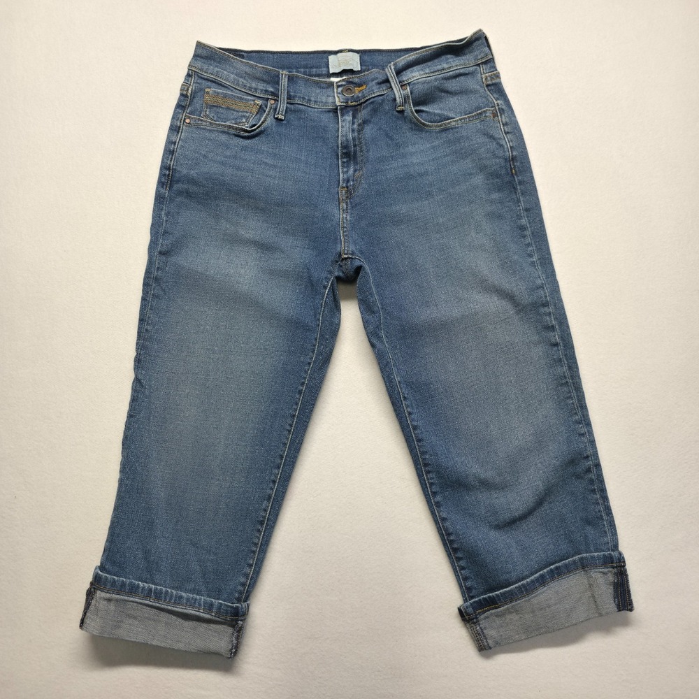 Vintage Levi's 515 Capri Women's Denim Blue Cuffed Capri's Size 8 (30X19)